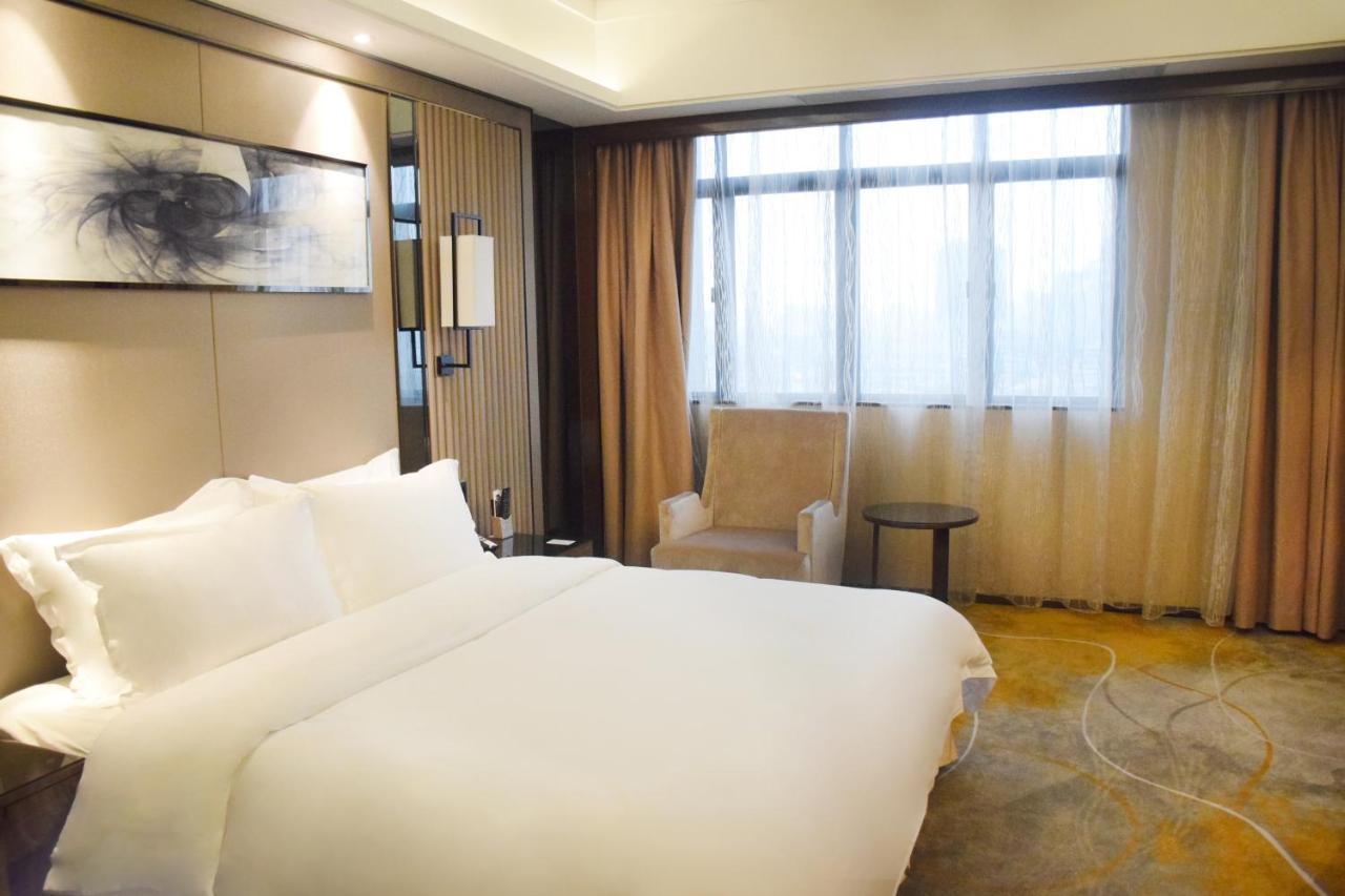 Ramada Foshan Hotel Εξωτερικό φωτογραφία