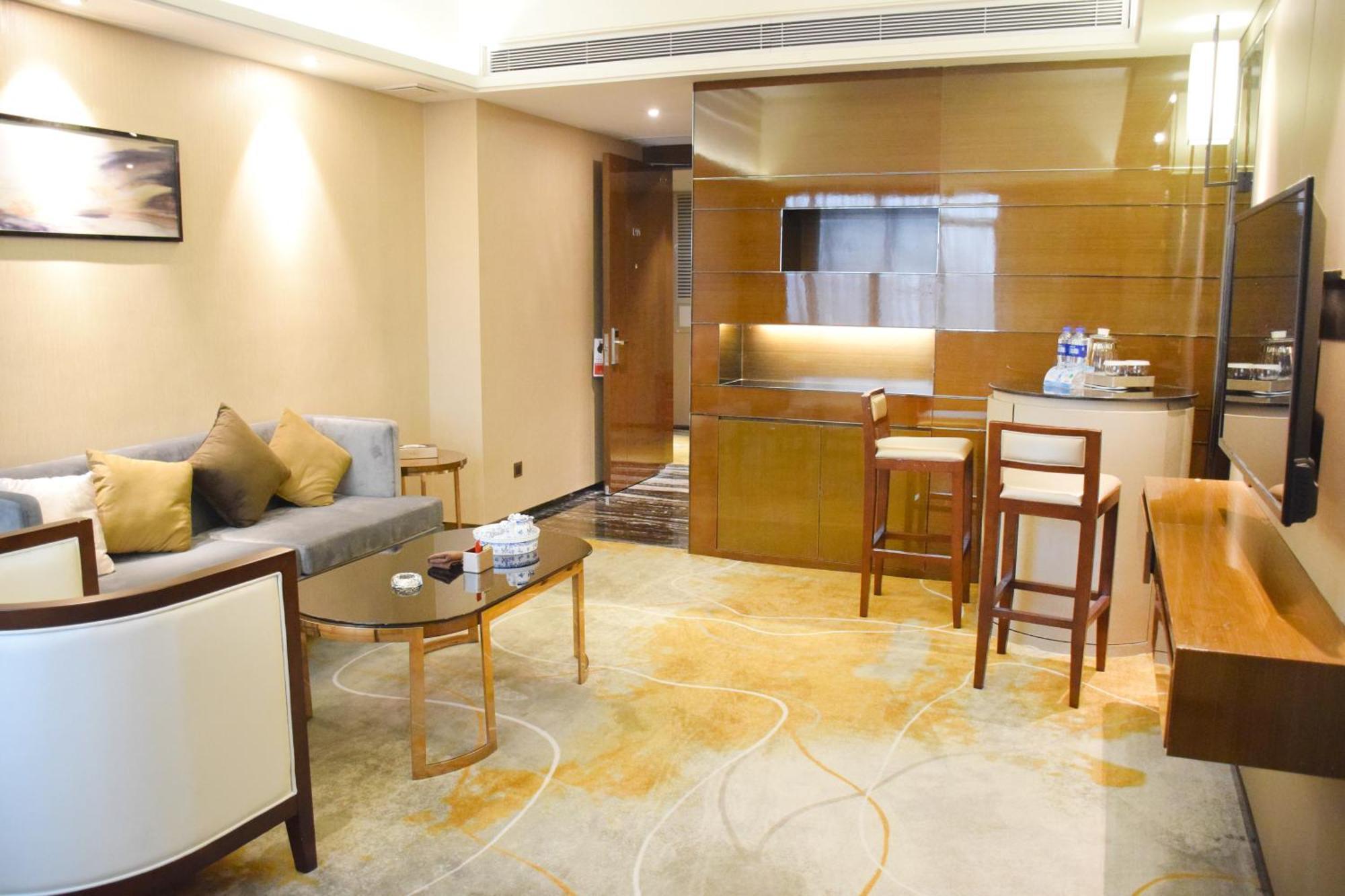 Ramada Foshan Hotel Εξωτερικό φωτογραφία