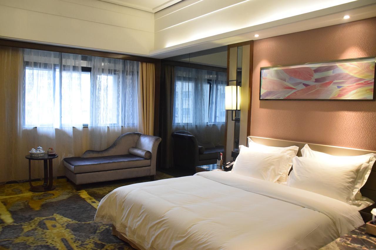 Ramada Foshan Hotel Εξωτερικό φωτογραφία