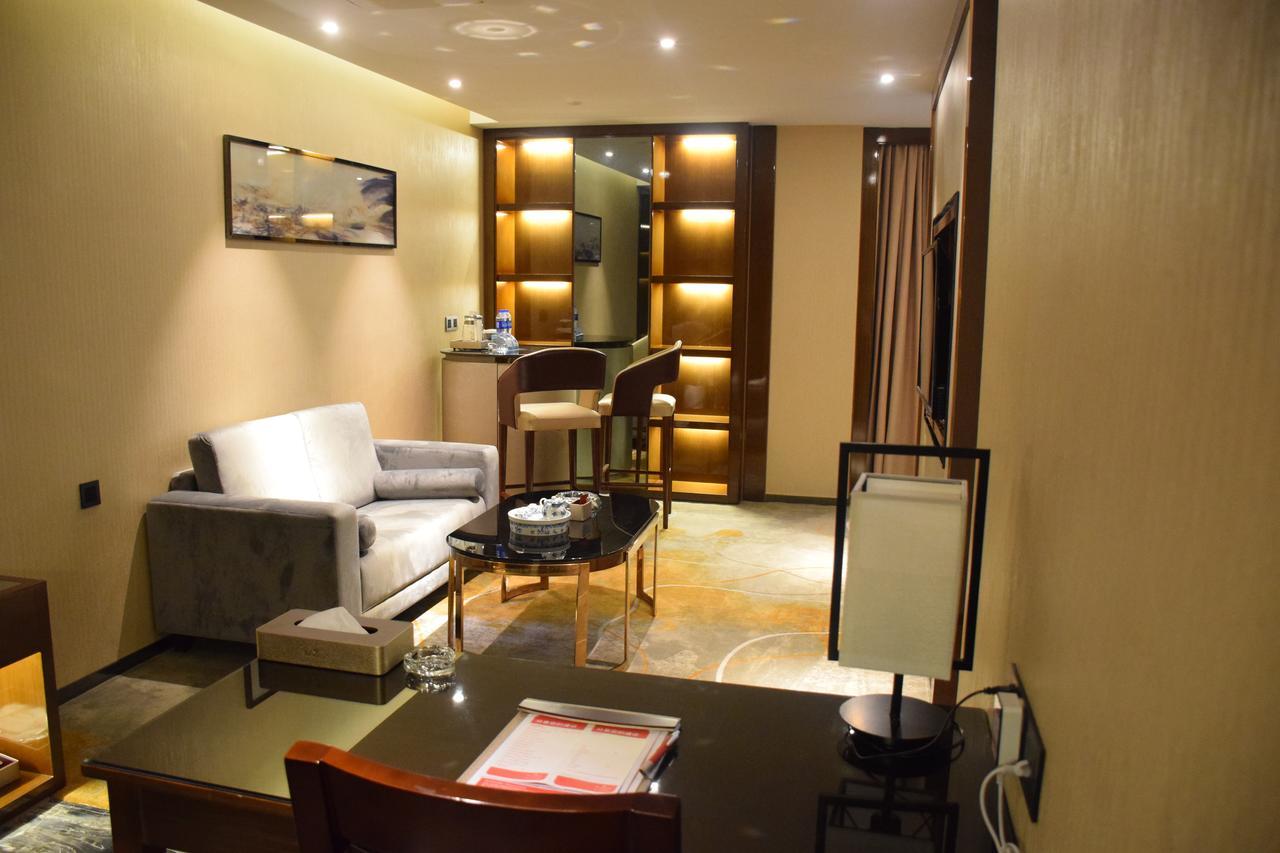 Ramada Foshan Hotel Εξωτερικό φωτογραφία