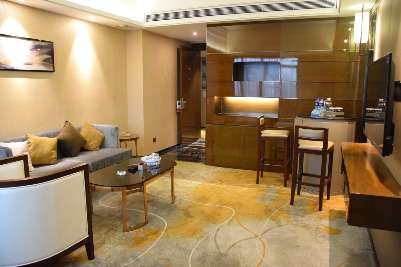 Ramada Foshan Hotel Εξωτερικό φωτογραφία