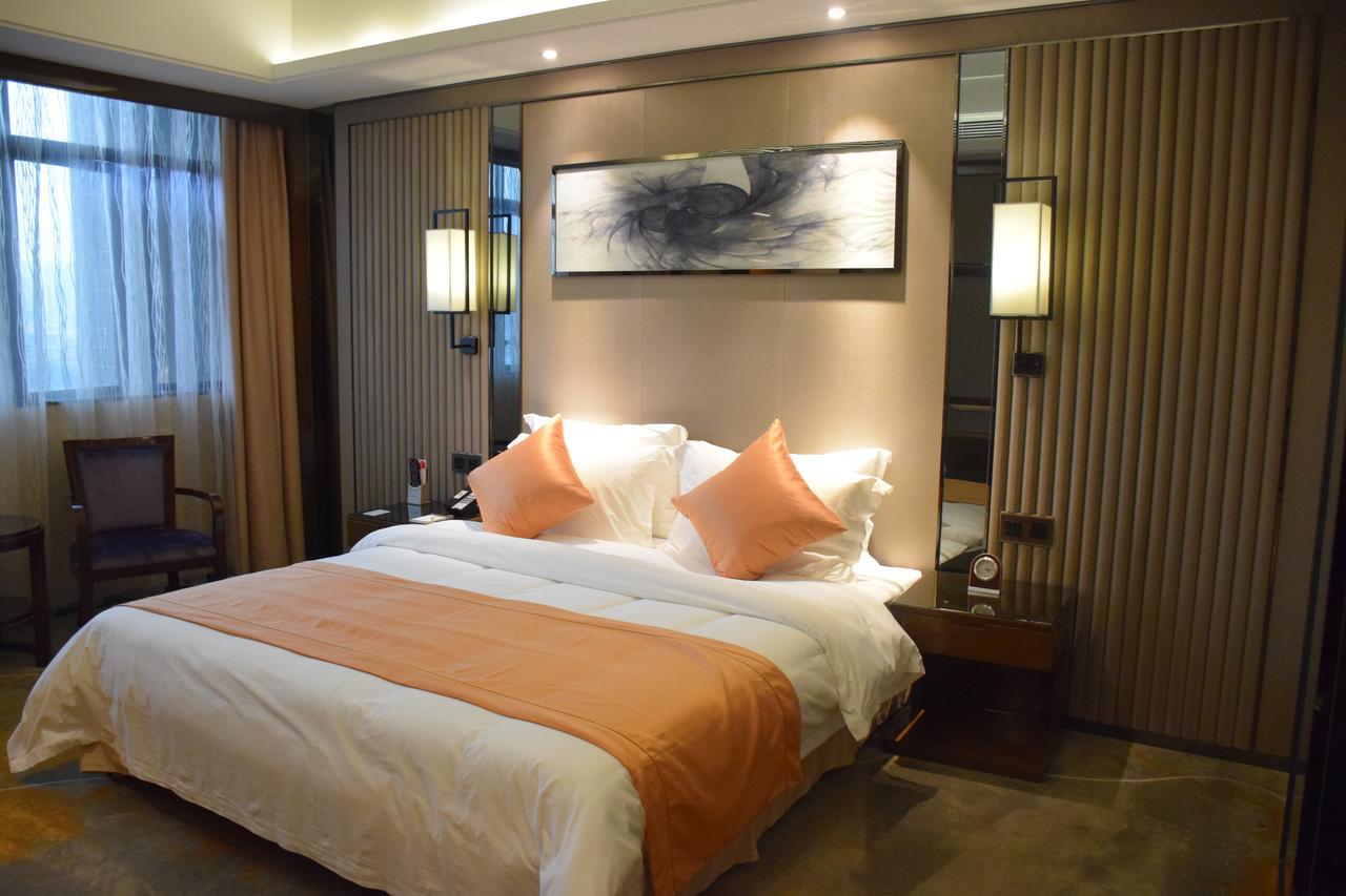 Ramada Foshan Hotel Εξωτερικό φωτογραφία